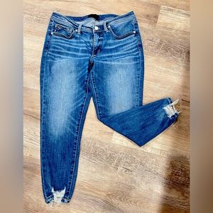 Buckle Black ankle skinny, like new, worn only a couple of times.